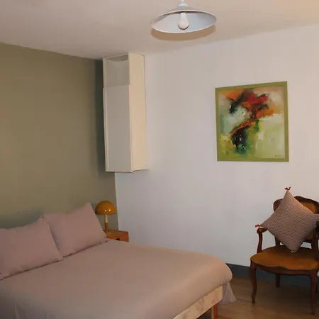 Agreable Appartement P2 Centre Ville Au Calme. Nimes Exterior photo