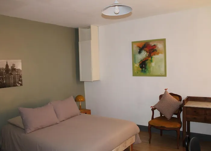 Agréable appartement P2 Centre ville au calme.