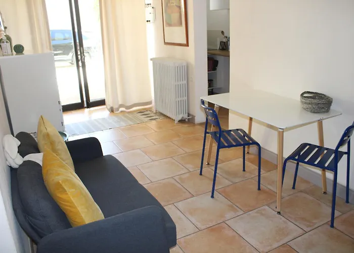 Agreable Appartement P2 Centre Ville Au Calme.
